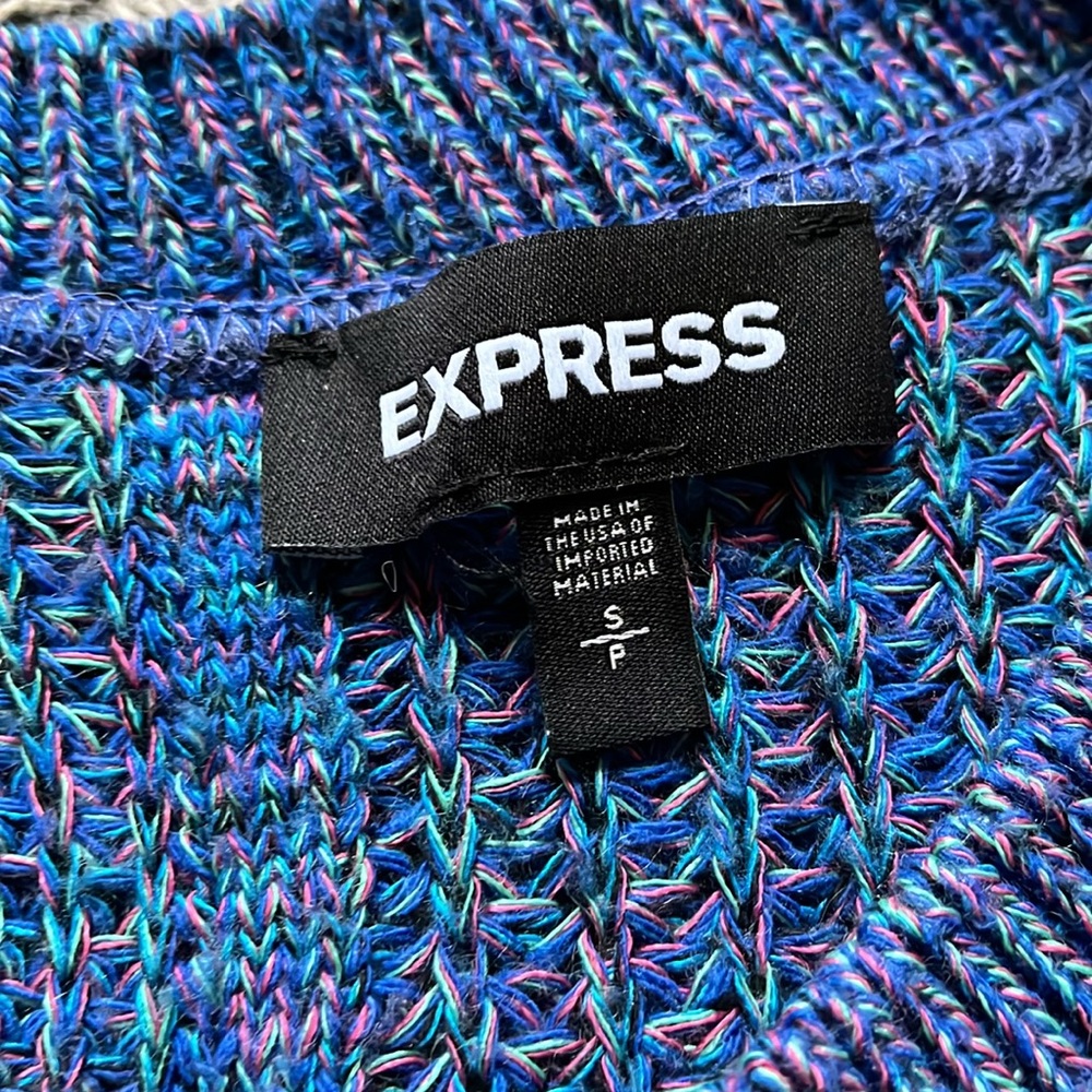 Express Sweater - Picture 2 of 6